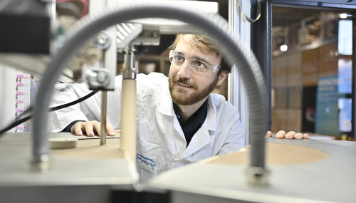 The use of green hydrogen to accelerate the energy transition in heavy-duty transpo