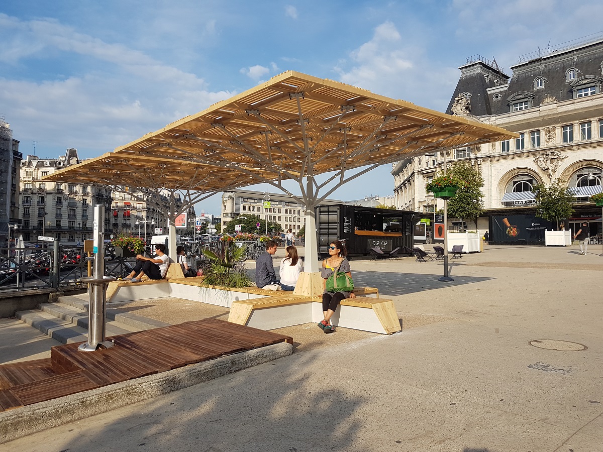 The Cooling Island makes urban space more comfortable for Parisians and travelers